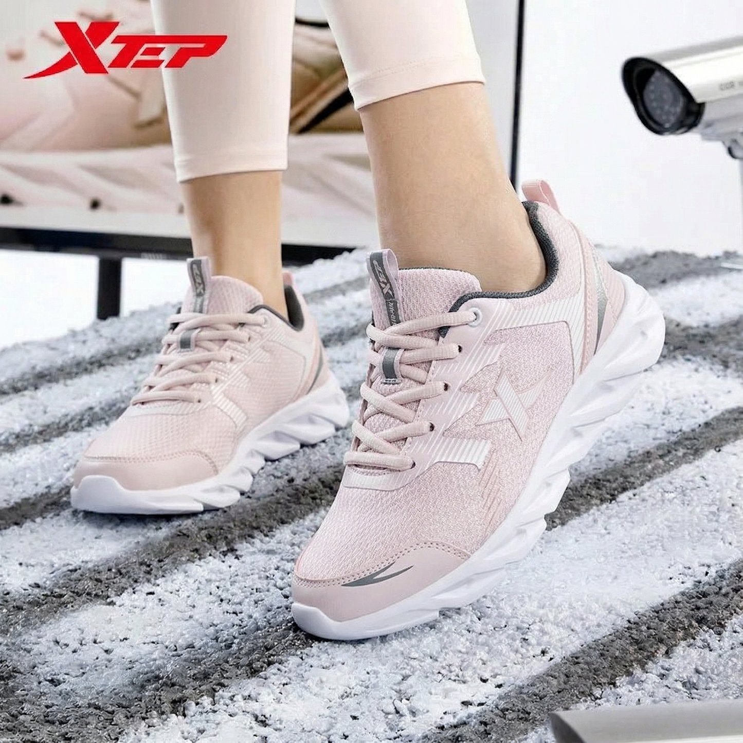 Chaussures orthopédiques femme de course Xtep - Blanc / 36