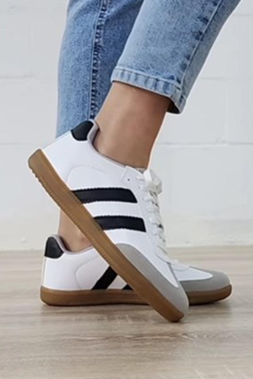 Chaussures orthopédiques femme plates rayées à lacets Katia - Confort Orthopédique