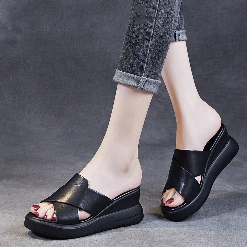 Sandales Compensées Italiennes à Boucle - Noir, Taille 6, Talon 2 Pouces, Excellent état