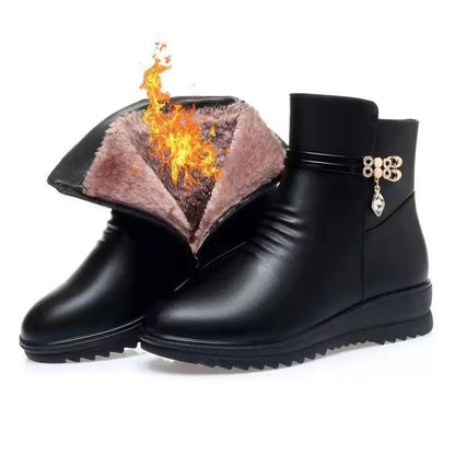 Boots Femme Noir : L'Indémodable de Votre Garde-Robe