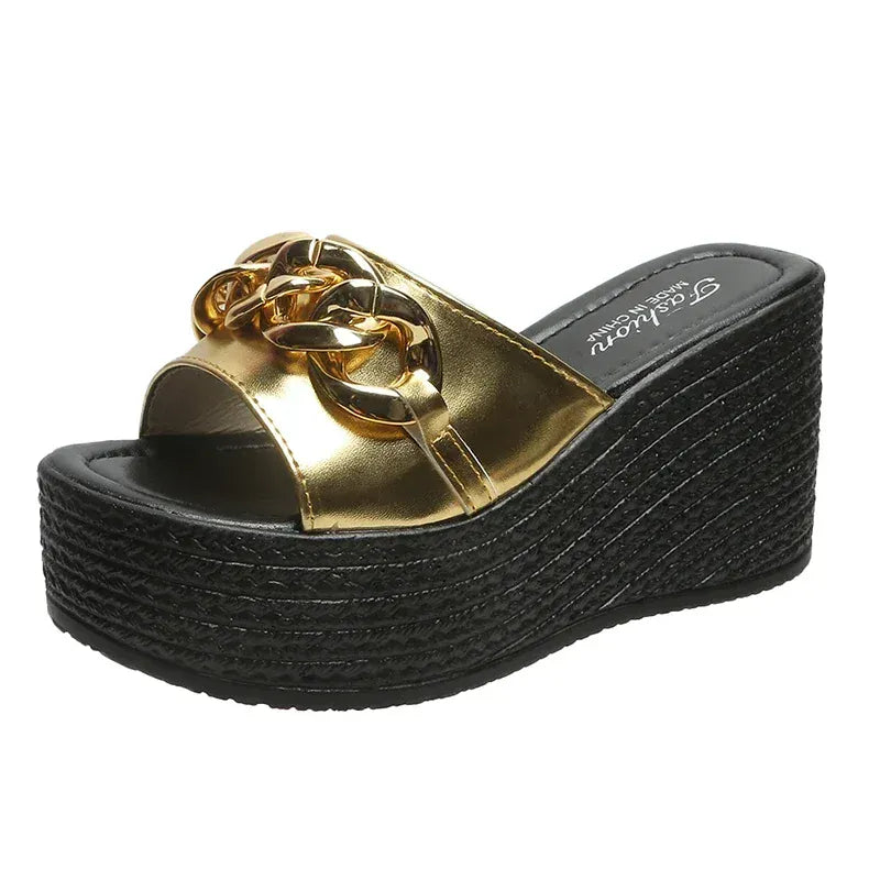 Claquette Orthopédique Femme avec une Décoration Dorée - 38