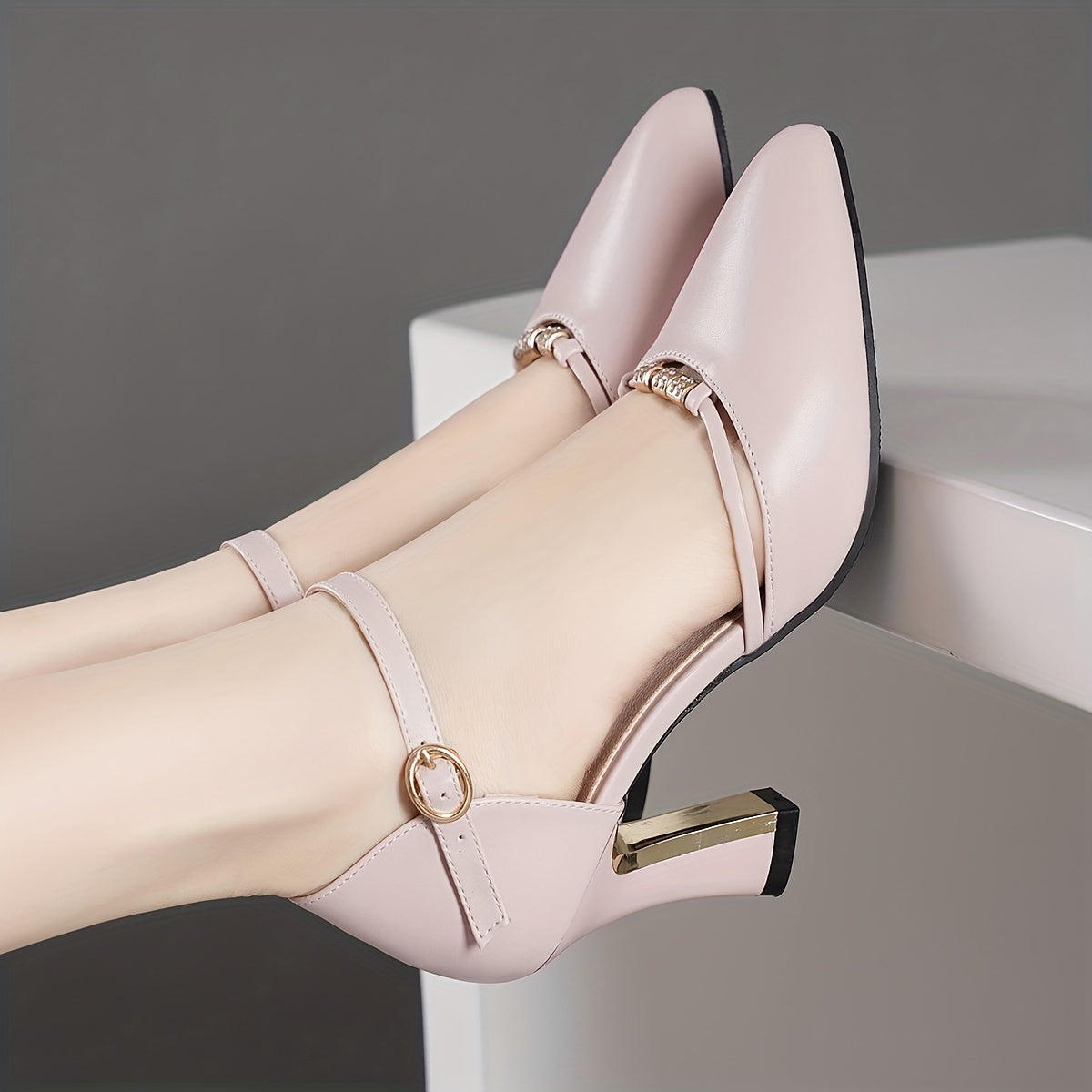 Ornella | Escarpins Brillants à Bride Élégante - Doré / 40