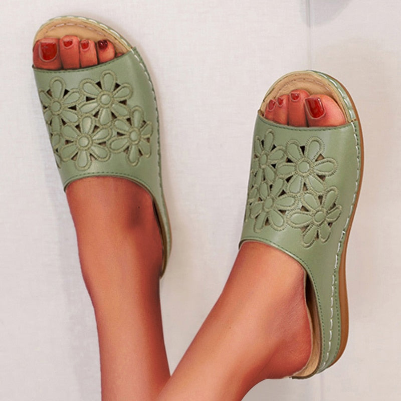 Fashionable Flower Pattern Soft Sandals